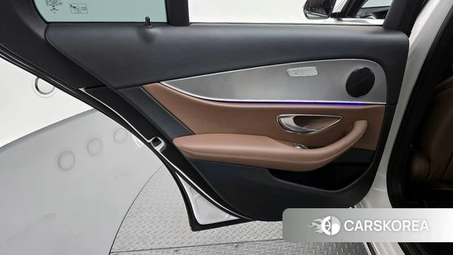 Mercedes-Benz E-Class W213 id 4294858 из Кореи 17