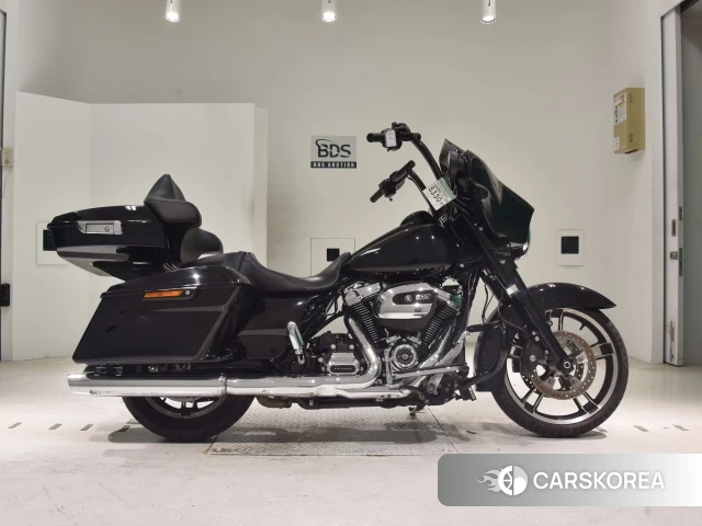 Проданный Harley-Davidson Street Glide FLHXS1750 2017 из Японии