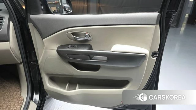 Kia All New Carnival id 4269567 из Кореи 17