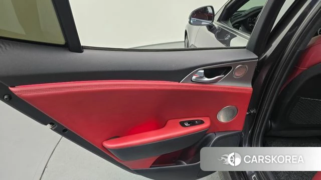 Kia Stinger id 4424984 из Кореи 17