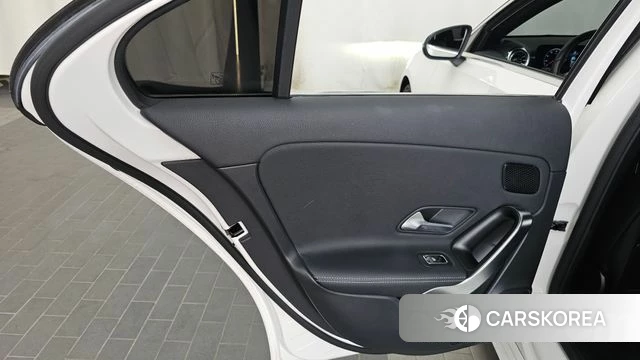 Mercedes-Benz A-Class W177 id 4524696 из Кореи 17