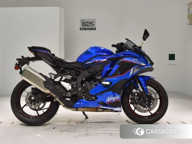 Проданный Kawasaki ZX-4R SE 2023 из Японии