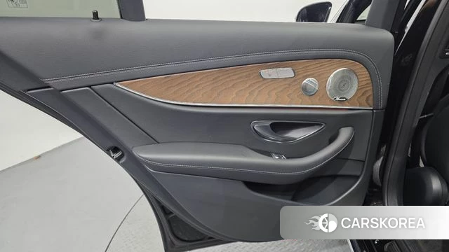 Mercedes-Benz E-Class W213 id 4750419 из Кореи 17