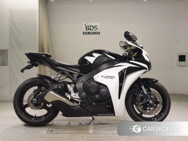 Проданный Honda CBR1000RR 2010 из Японии