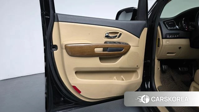 Kia All New Carnival id 4483250 из Кореи 17