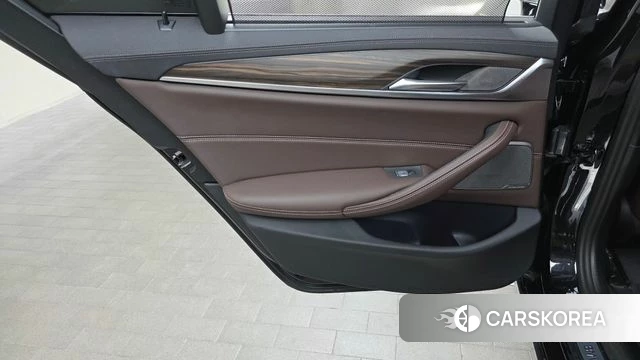 BMW 5 Series (G30) id 4779006 из Кореи 17