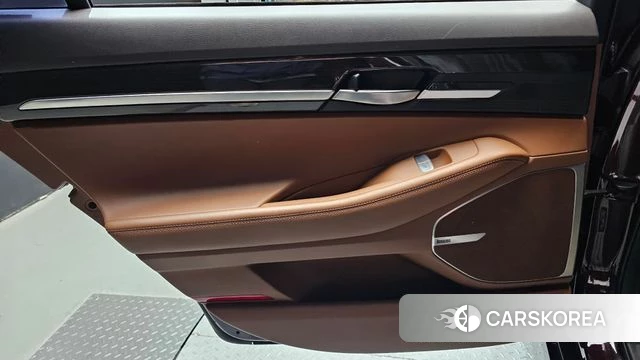 Genesis G90 id 4496490 из Кореи 17