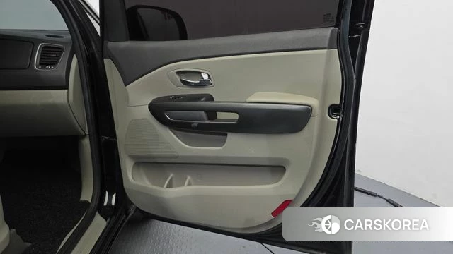 Kia All New Carnival id 4188733 из Кореи 17