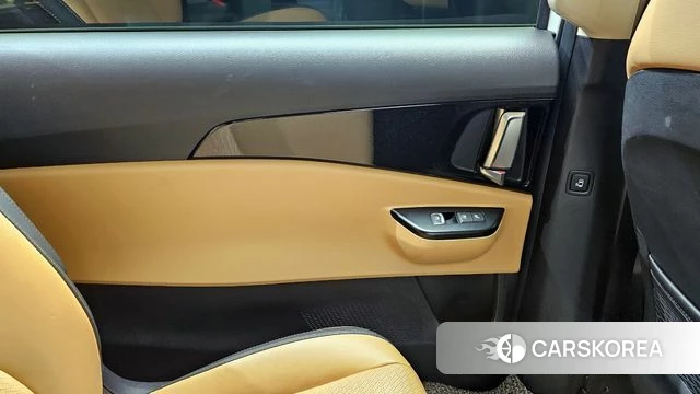 Kia Carnival 4th generation id 4231613 из Кореи 17