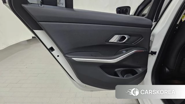 BMW 3 Series (G20) id 4630944 из Кореи 17