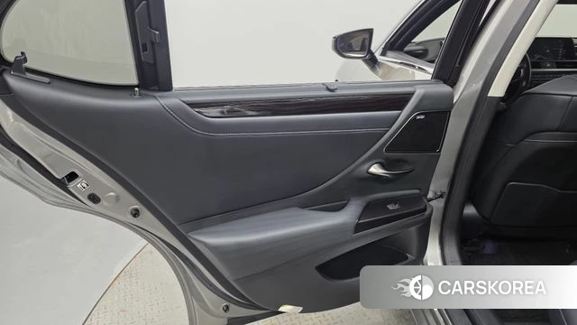 Lexus ES300h 7th generation id 4188373 из Кореи 17