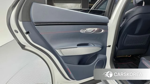 Genesis GV70 id 4500772 из Кореи 17