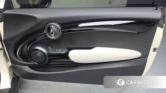 Mini Cooper S id 4395553 из Кореи 17