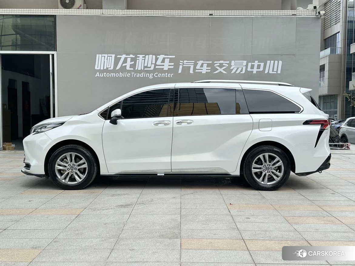 Toyota Saina id 4493066 из Китая 17