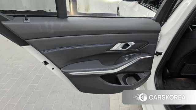 BMW 3 Series (G20) id 4671277 из Кореи 17