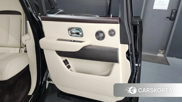 Rolls-Royce Cullinan id 4459043 из Кореи 17