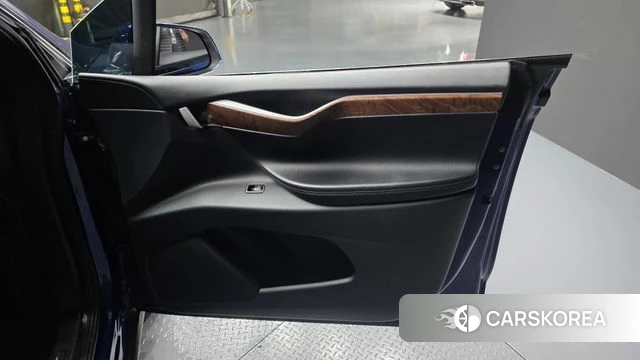 Tesla Model X id 4344766 из Кореи 17