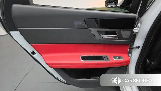 Jaguar XF (X260) id 4396804 из Кореи 17