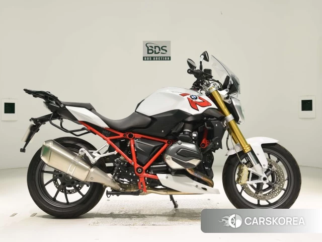 Проданный BMW R1200R 2015 из Японии