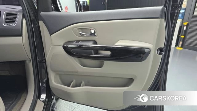 Kia The New Carnival id 4520744 из Кореи 17