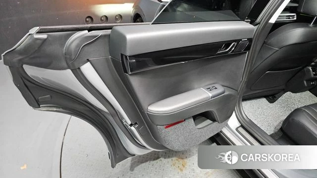 Hyundai Grandeur (GN7) id 4433356 из Кореи 17