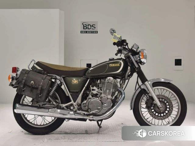 Проданный Yamaha SR 400 2013 из Японии