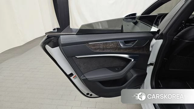 Audi A7 (4K) id 4429325 из Кореи 17