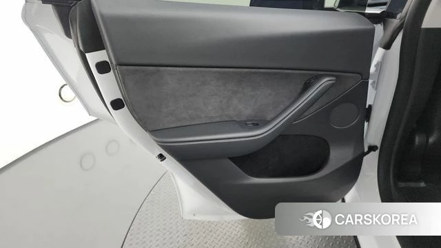 Tesla Model Y id 4608033 из Кореи 17