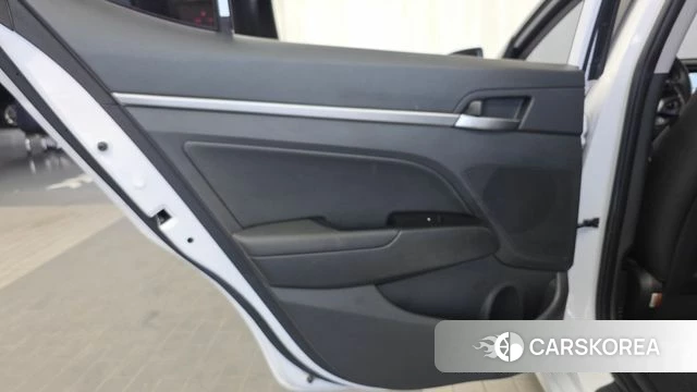 Hyundai Avante AD id 4850031 из Кореи 17
