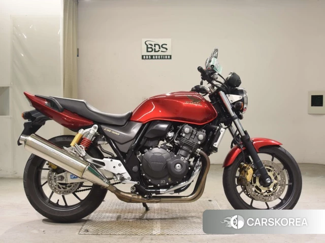 Проданный Honda CB400SF 2017 из Японии