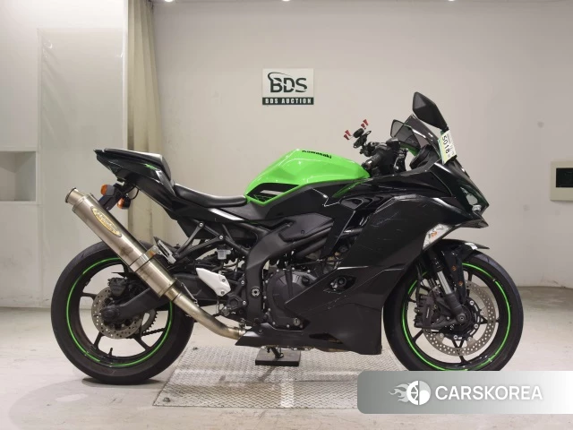 Проданный Kawasaki Z1000 2011 из Японии