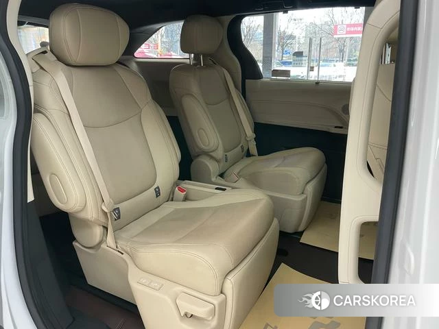 Toyota Saina id 3908342 из Китая 17