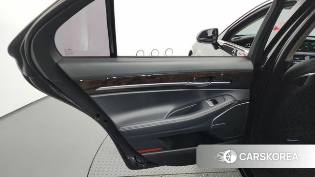 Genesis G90 id 4345536 из Кореи 17