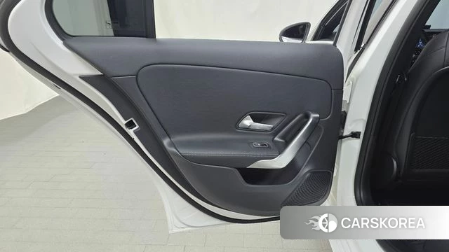 Mercedes-Benz A-Class W177 id 4590859 из Кореи 17