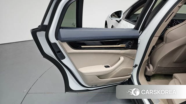 Porsche Panamera (976) id 4533174 из Кореи 17