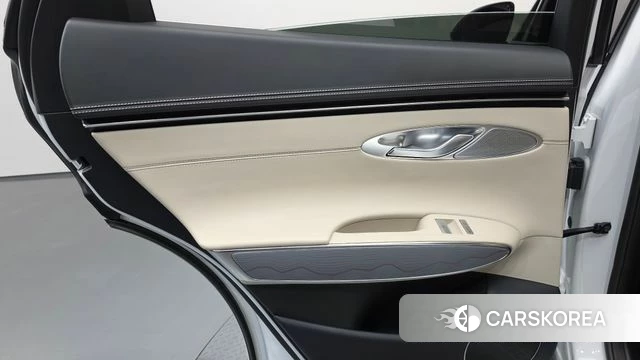 Genesis GV70 id 4516657 из Кореи 17