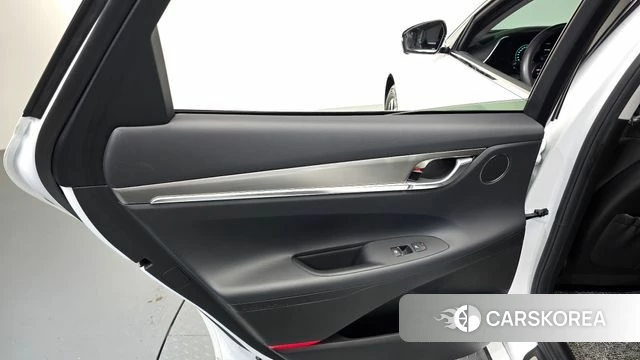Hyundai The New Grandeur IG Hybrid id 4697319 из Кореи 17