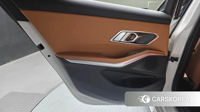 BMW 3 Series (G20) id 4687188 из Кореи 17