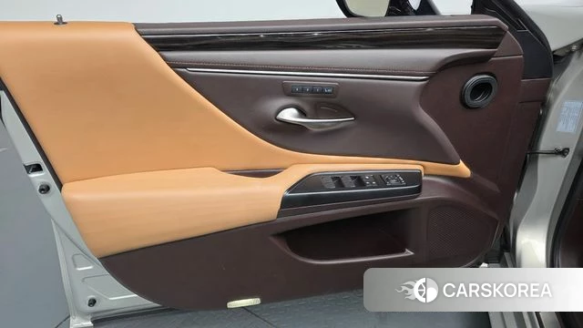Lexus ES300h 7th generation id 4785466 из Кореи 17