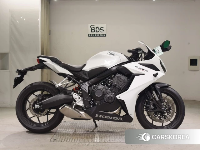 Проданный Honda CBR650R 2023 из Японии