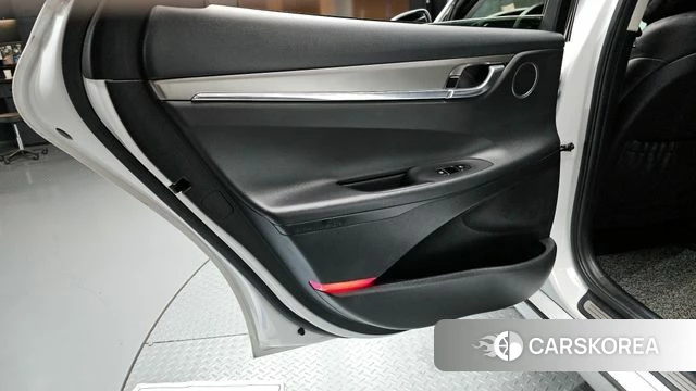 Hyundai The New Grandeur IG Hybrid id 4395913 из Кореи 17