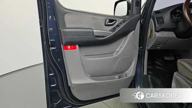 Hyundai The New Grand Starex id 4325879 из Кореи 17