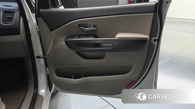 Kia The New Carnival id 4900518 из Кореи 17