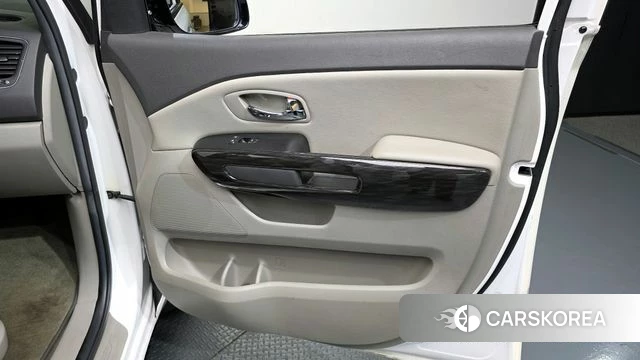 Kia All New Carnival id 4378228 из Кореи 17