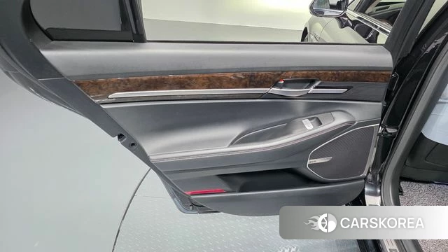 Genesis G90 id 4482410 из Кореи 17
