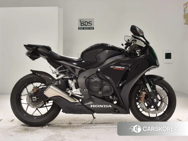 Проданный Honda CBR1000RR ABS 2016 из Японии