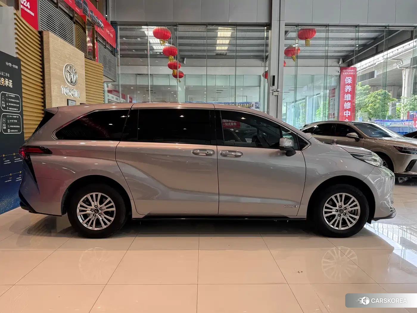 Toyota Sienna id 4547431 из Китая 17