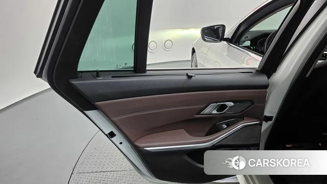 BMW 3 Series (G20) id 4666937 из Кореи 17
