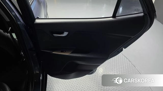 Kia Stonic id 4325537 из Кореи 17