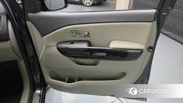 Kia The New Carnival id 4595838 из Кореи 17